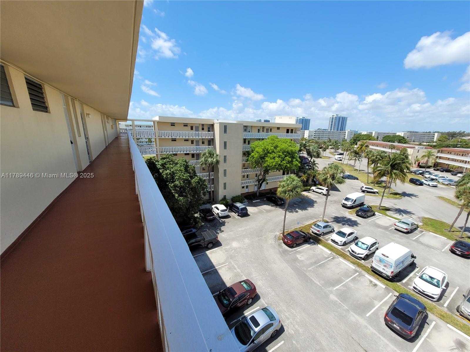 Small Image of 2930 POINT EAST DR #E603, Aventura Number 56