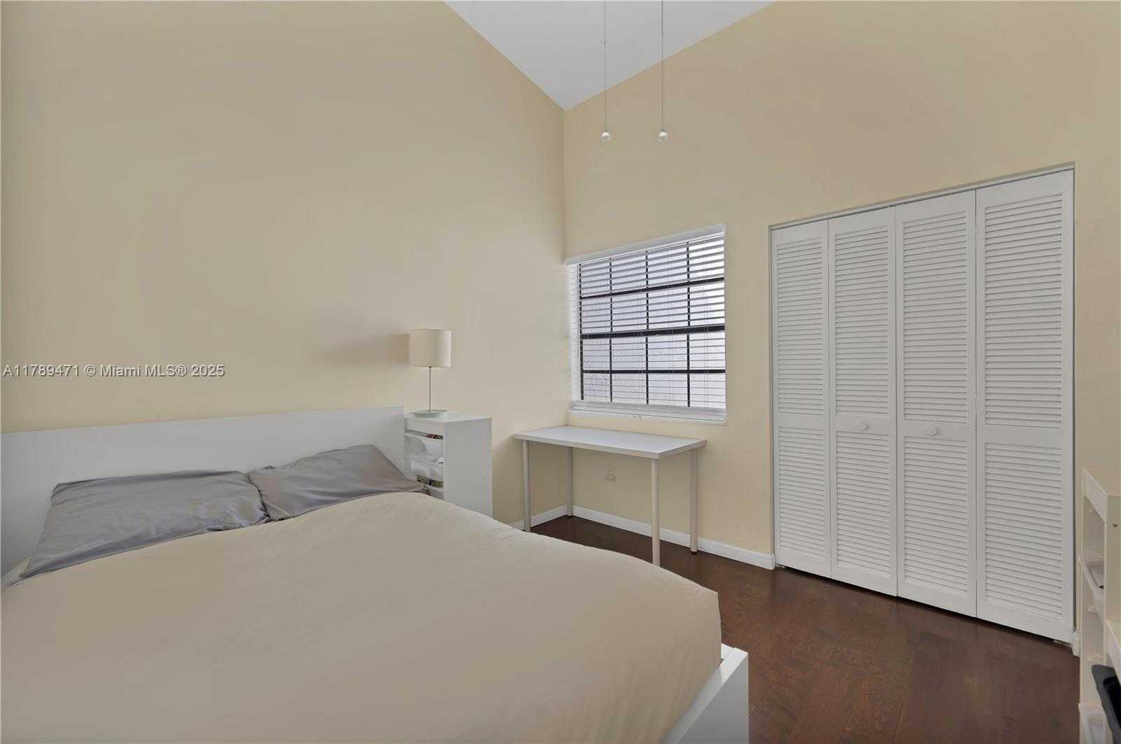 Small Image of 3510 MAGELLAN CIR #726, Aventura Number 17