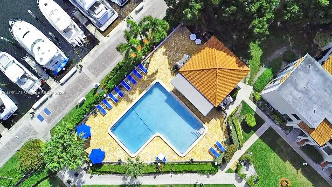 Small Image of 3510 MAGELLAN CIR #726, Aventura Number 23