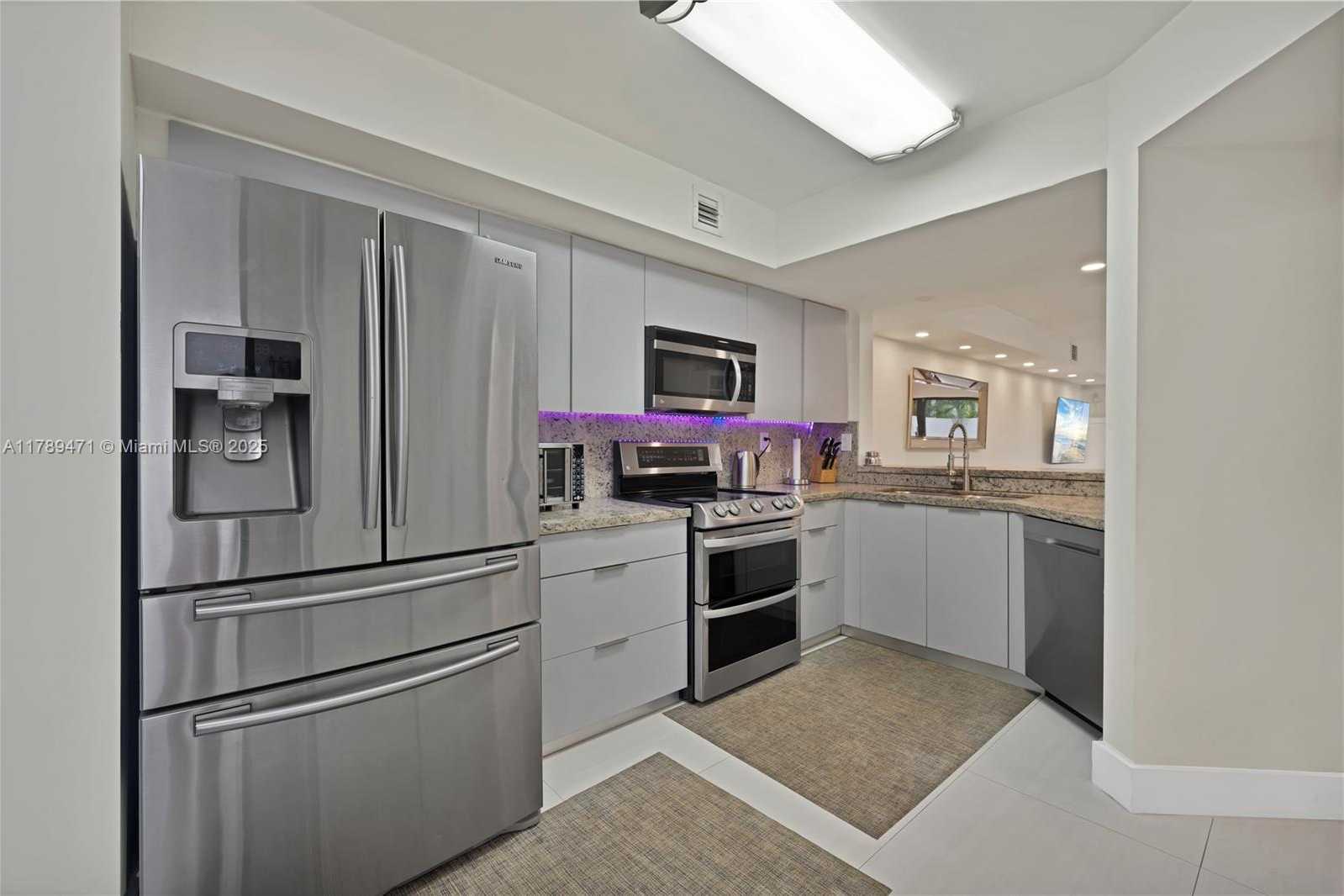 Small Image of 3510 MAGELLAN CIR #726, Aventura Number 8