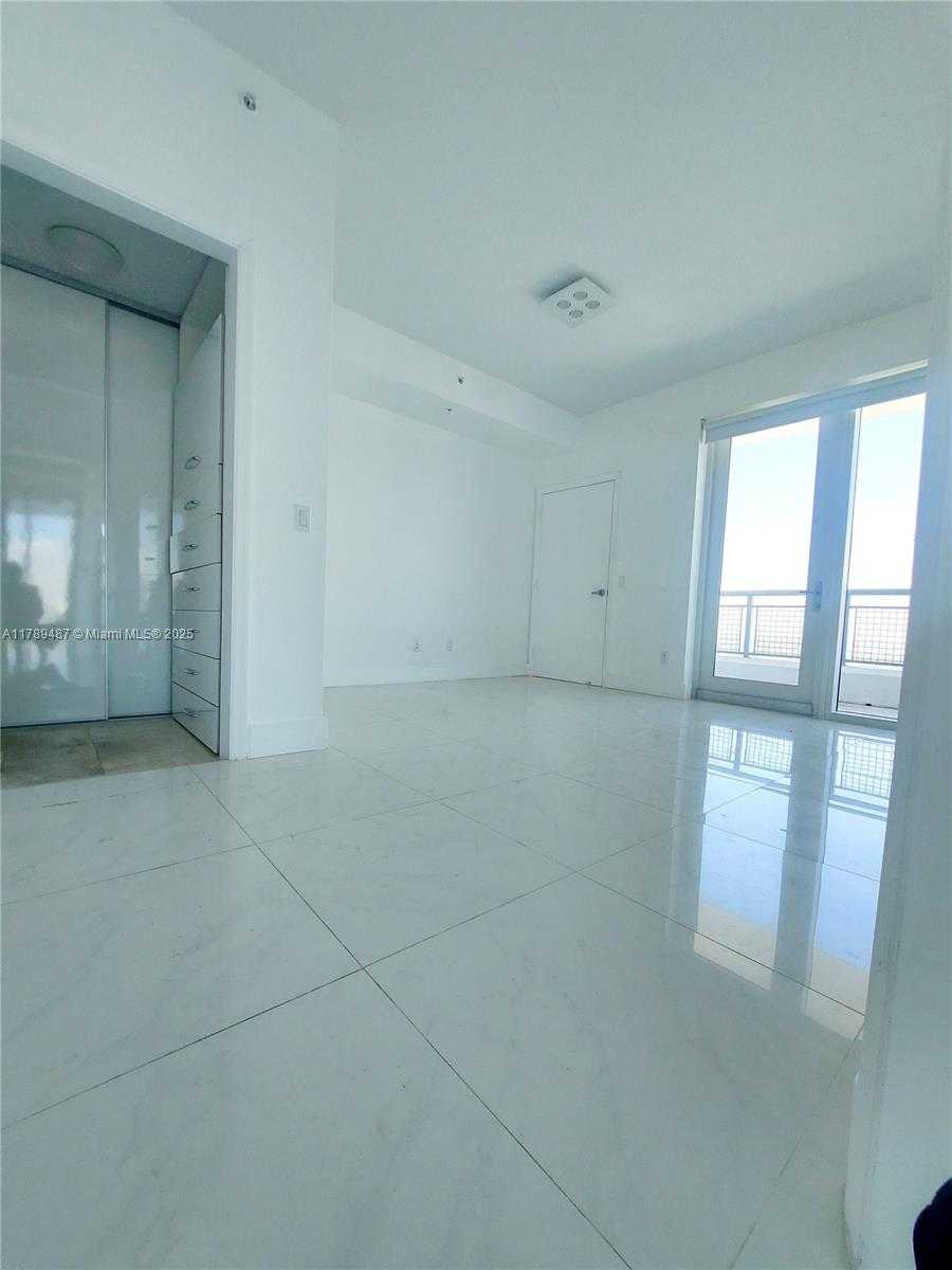 Small Image of 60 SOUTH WEST 13TH ST #5013, Miami Number 19