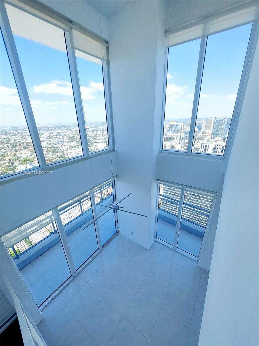 Small Image of 60 SOUTH WEST 13TH ST #5013, Miami Number 23