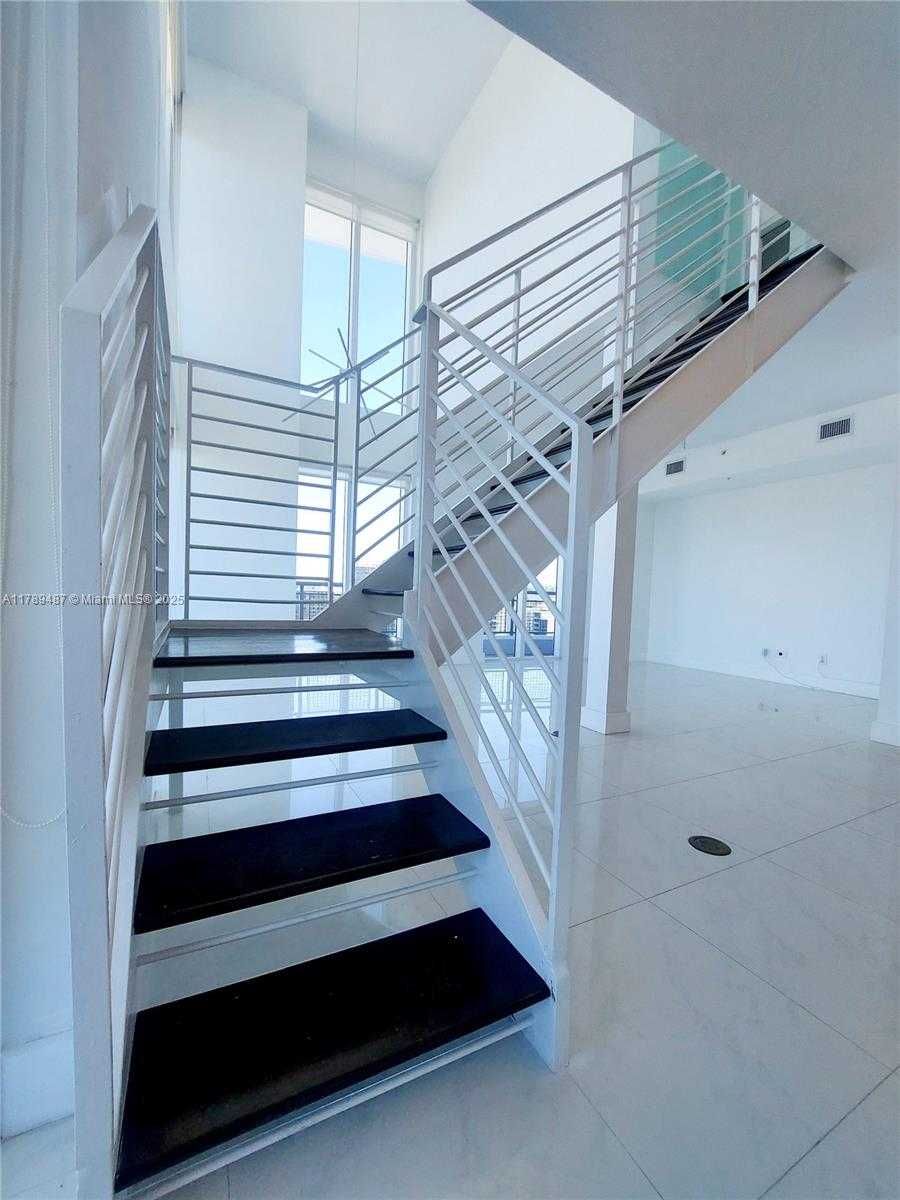 Small Image of 60 SOUTH WEST 13TH ST #5013, Miami Number 24