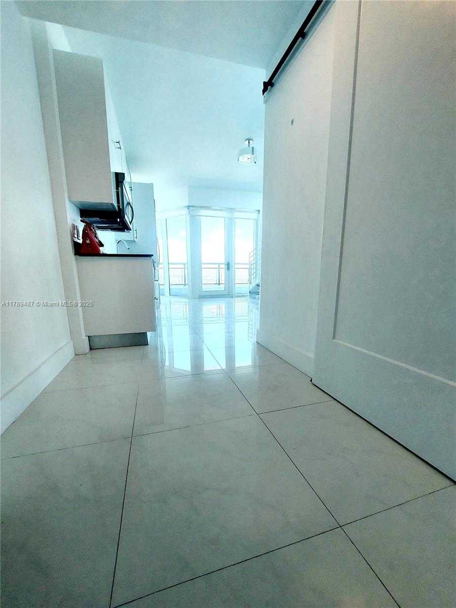 Small Image of 60 SOUTH WEST 13TH ST #5013, Miami Number 32