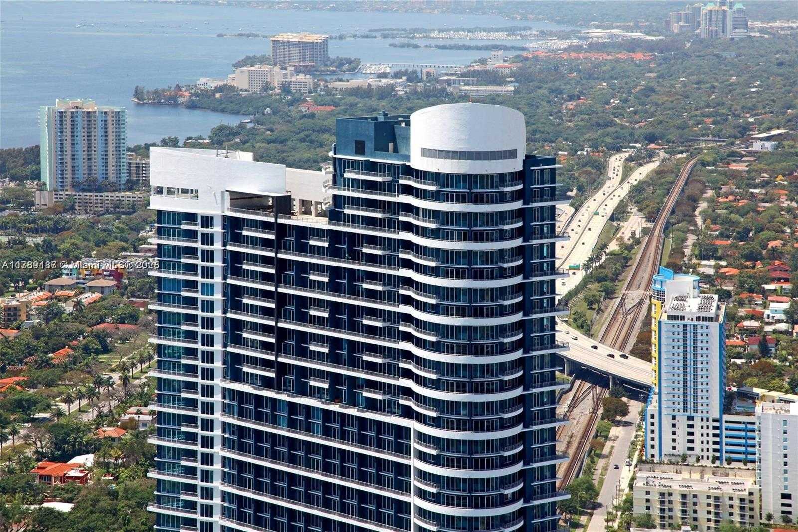 Small Image of 60 SOUTH WEST 13TH ST #5013, Miami Number 4