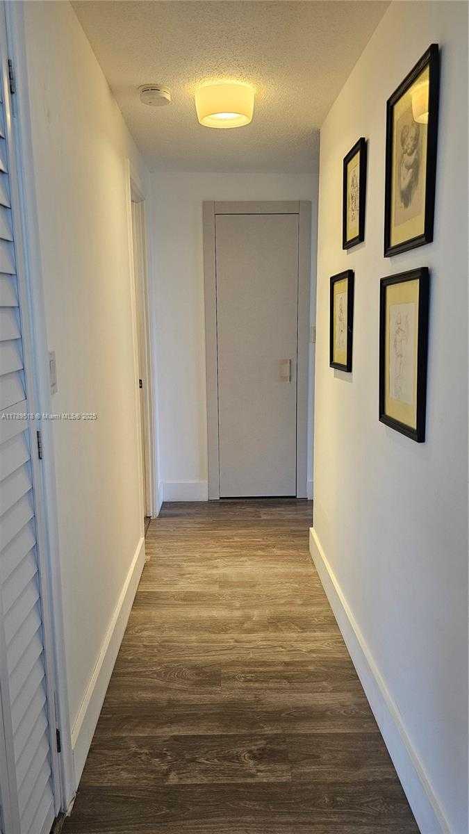 Small Image of 1825 SOUTH OCEAN DR #PH-9, Hallandale Beach Number 15