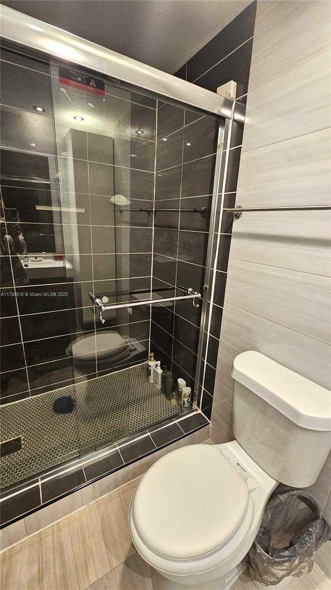 Small Image of 1825 SOUTH OCEAN DR #PH-9, Hallandale Beach Number 18