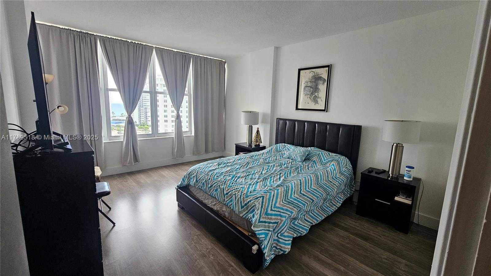 Small Image of 1825 SOUTH OCEAN DR #PH-9, Hallandale Beach Number 19