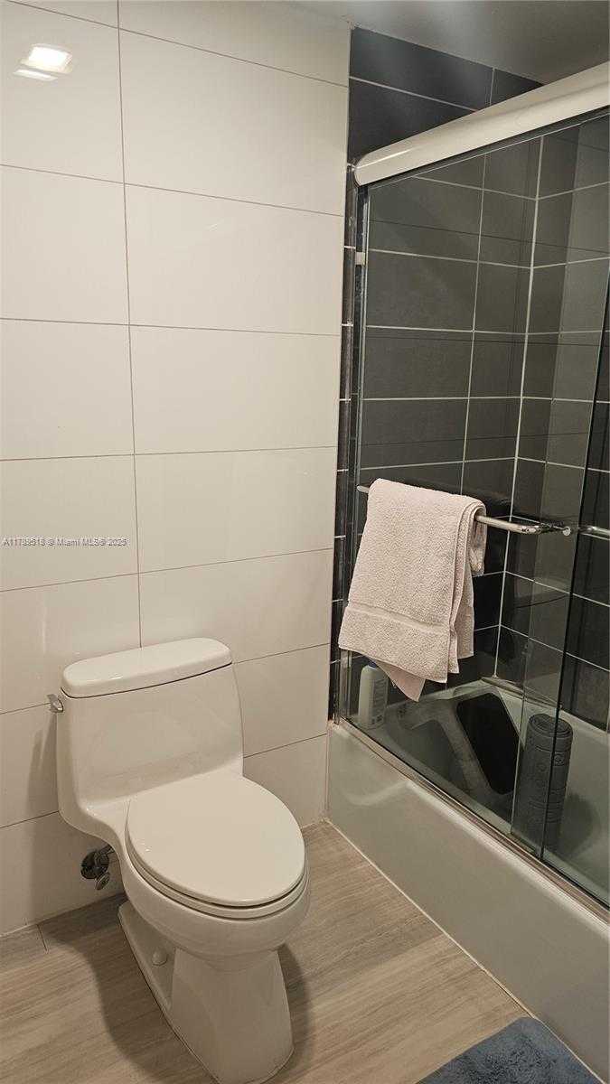 Small Image of 1825 SOUTH OCEAN DR #PH-9, Hallandale Beach Number 26