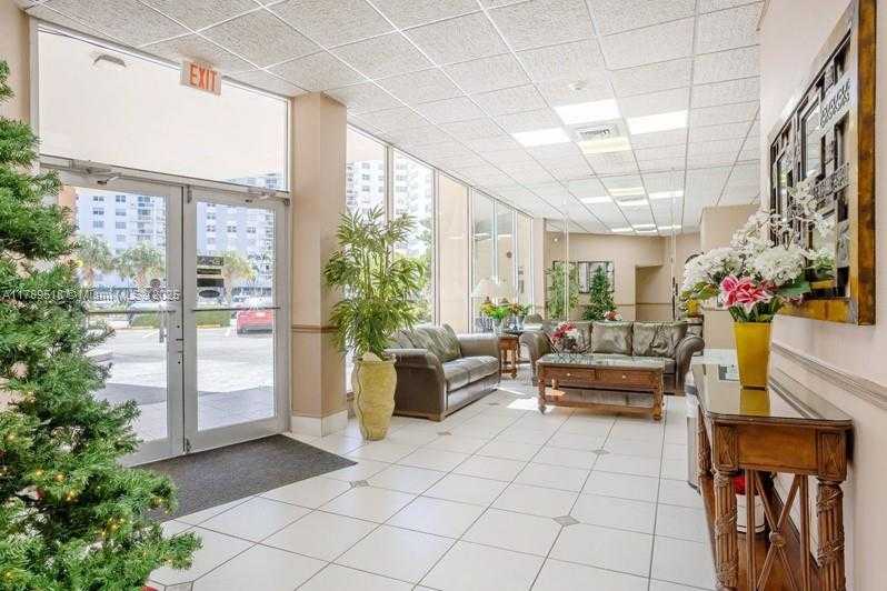 Small Image of 1825 SOUTH OCEAN DR #PH-9, Hallandale Beach Number 3