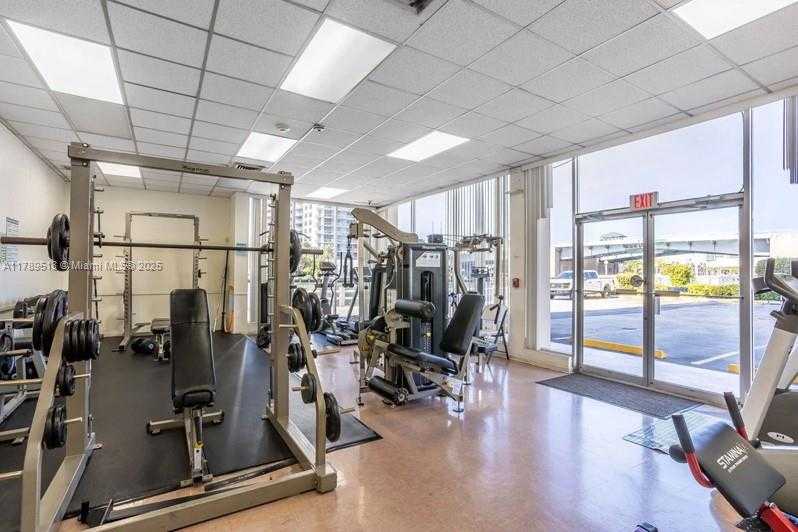 Small Image of 1825 SOUTH OCEAN DR #PH-9, Hallandale Beach Number 33