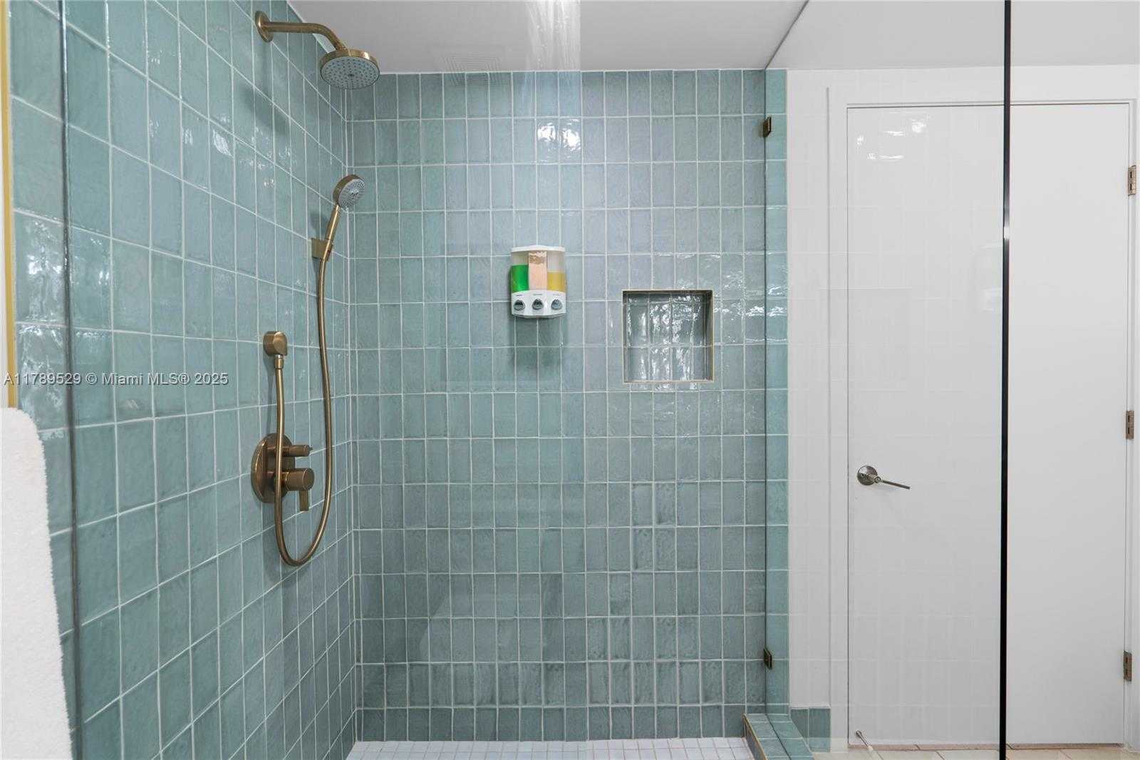 Small Image of 159 NE 6th St, Miami, FL 33132, USA Number 15