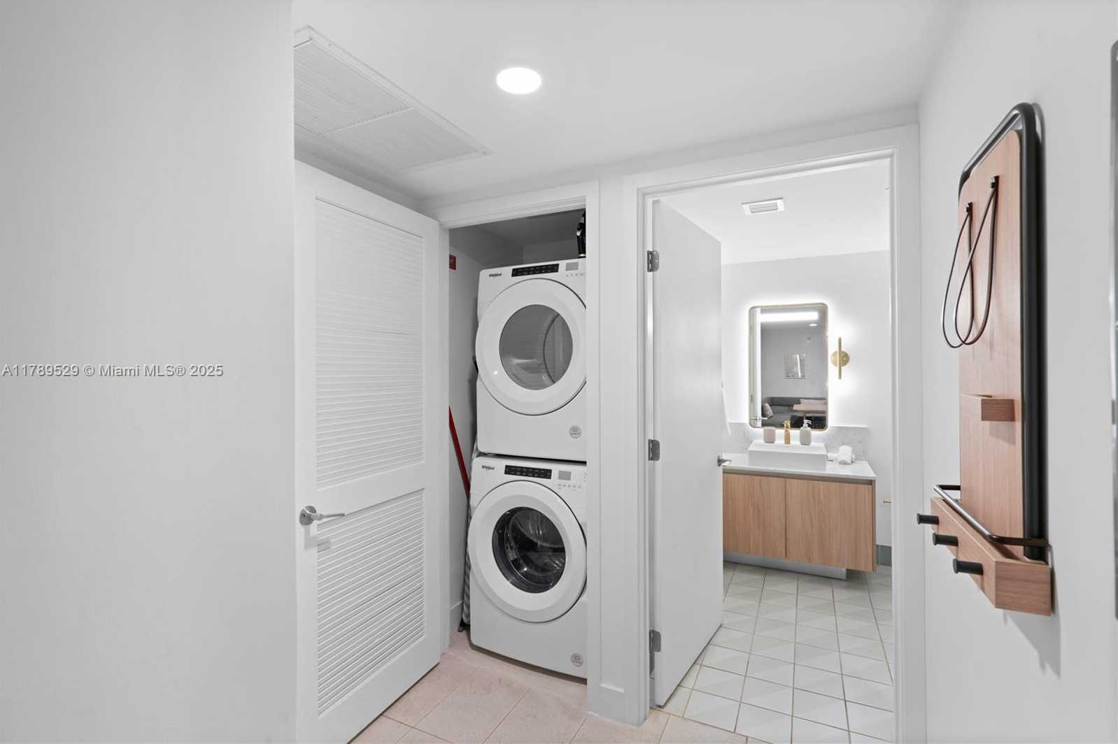 Small Image of 159 NE 6th St, Miami, FL 33132, USA Number 24