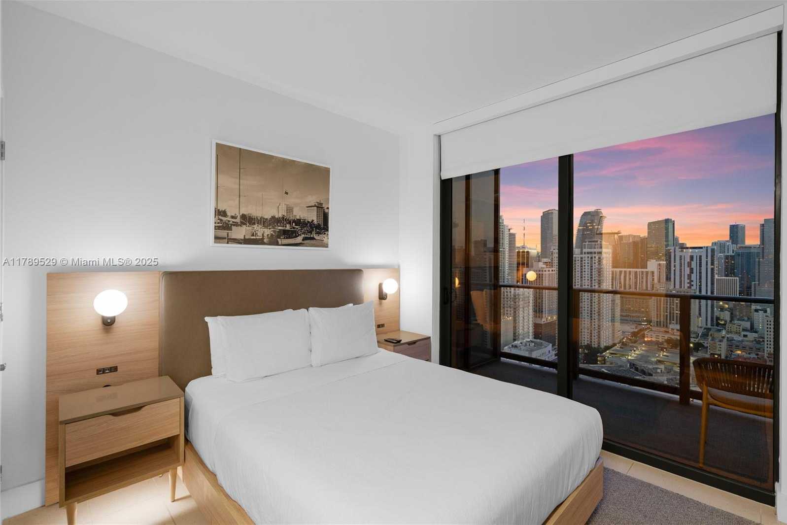 Small Image of 159 NE 6th St, Miami, FL 33132, USA Number 26