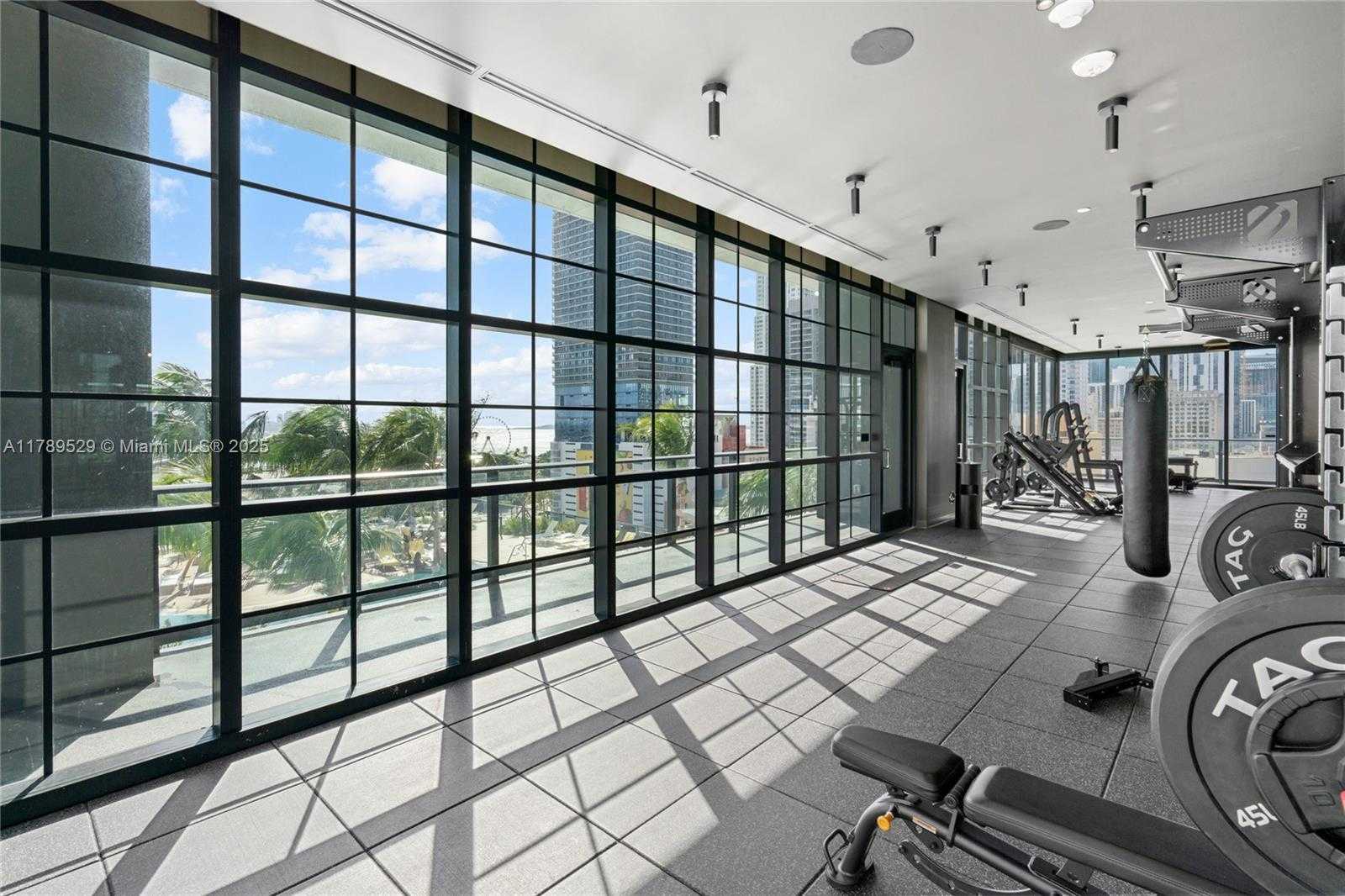 Small Image of 159 NE 6th St, Miami, FL 33132, USA Number 42