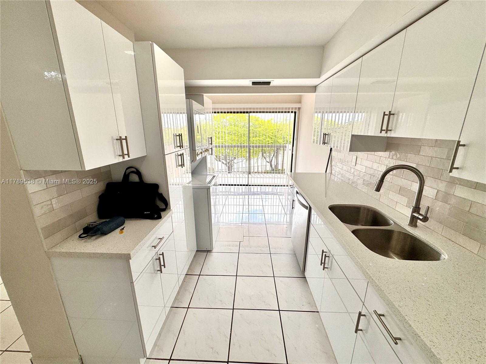 Small Image of 5900 SOUTH WEST 127TH AVE #3410, Miami Number 4