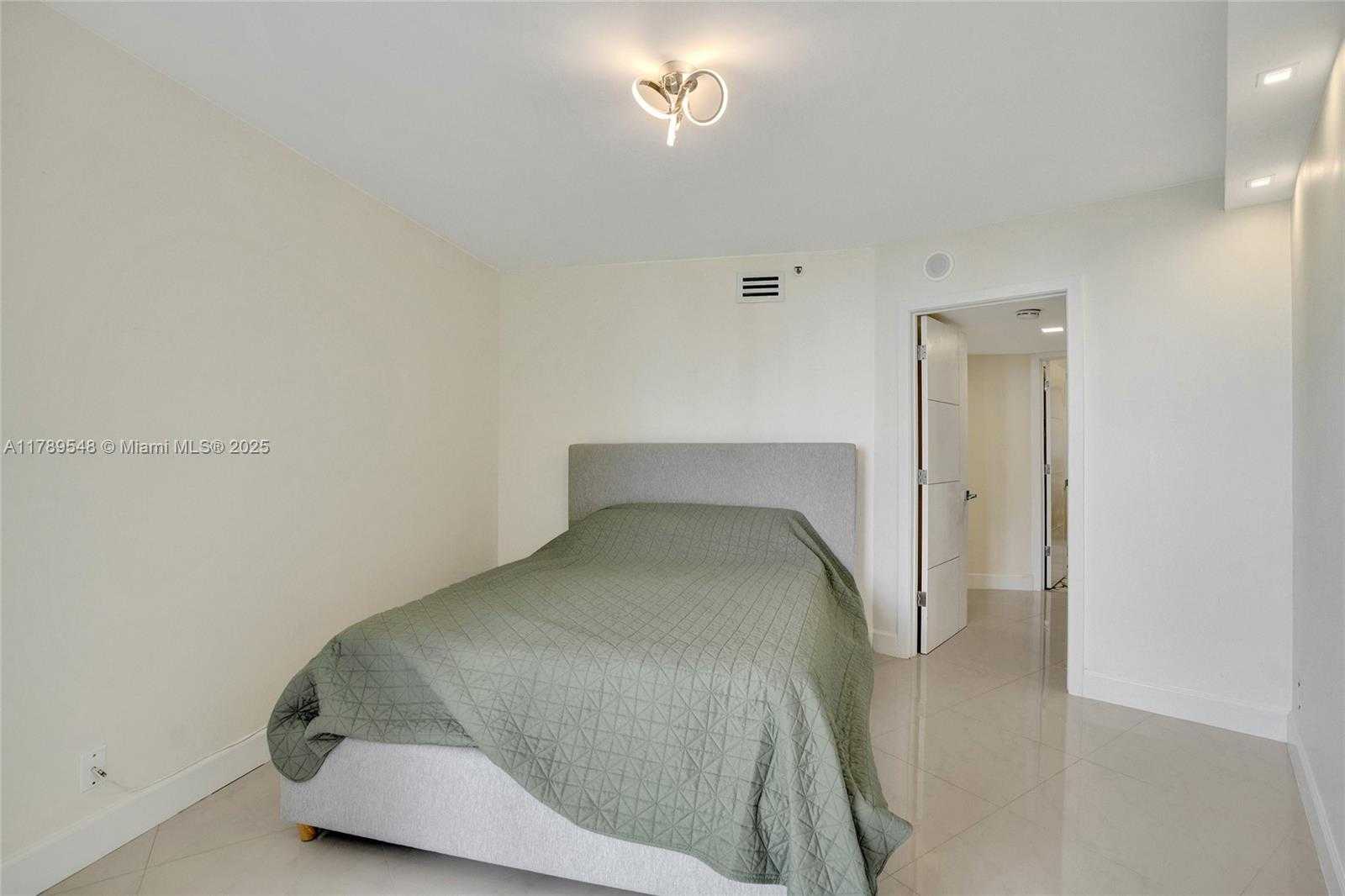 Small Image of 19195 NORTH EAST 36TH CT #3008, Aventura Number 27