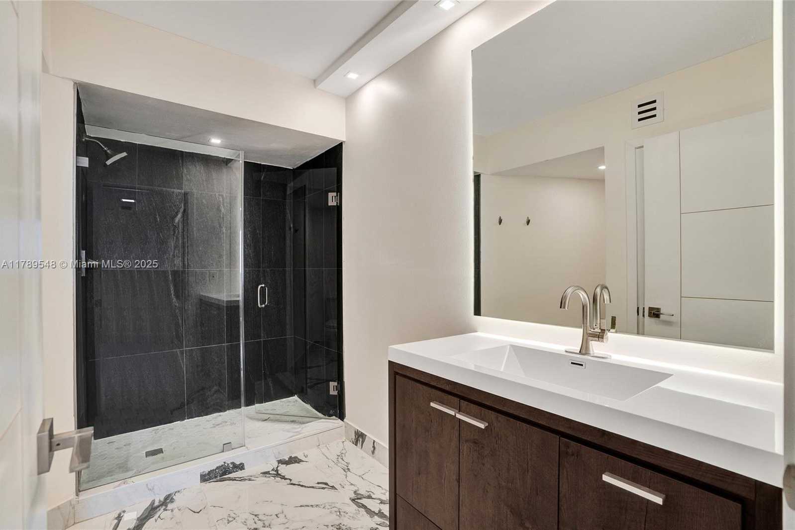 Small Image of 19195 NORTH EAST 36TH CT #3008, Aventura Number 29