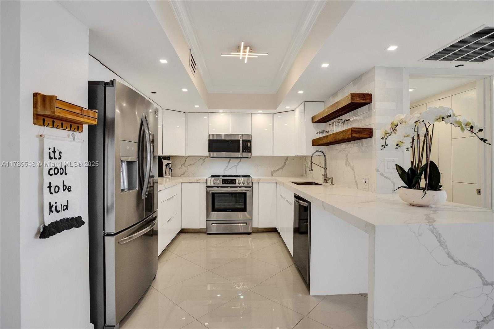 Small Image of 19195 NORTH EAST 36TH CT #3008, Aventura Number 4