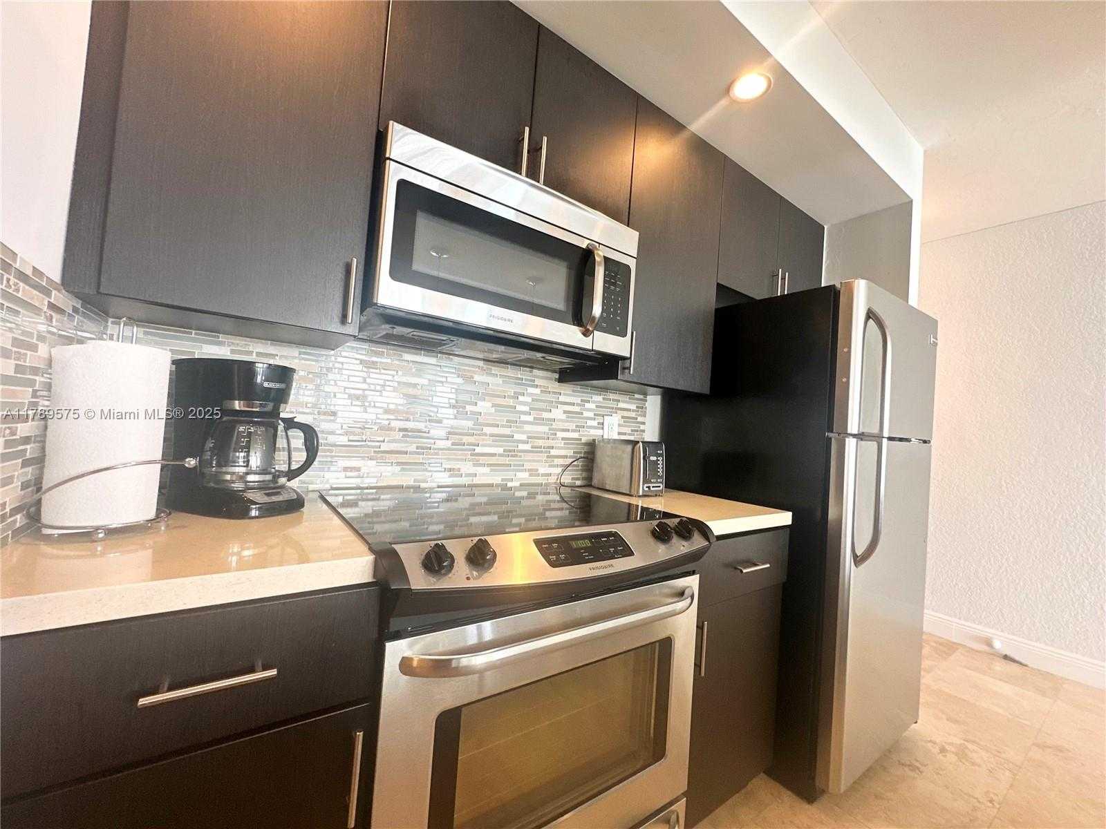 Small Image of 3801 SOUTH OCEAN DR #5Y, Hollywood Number 5