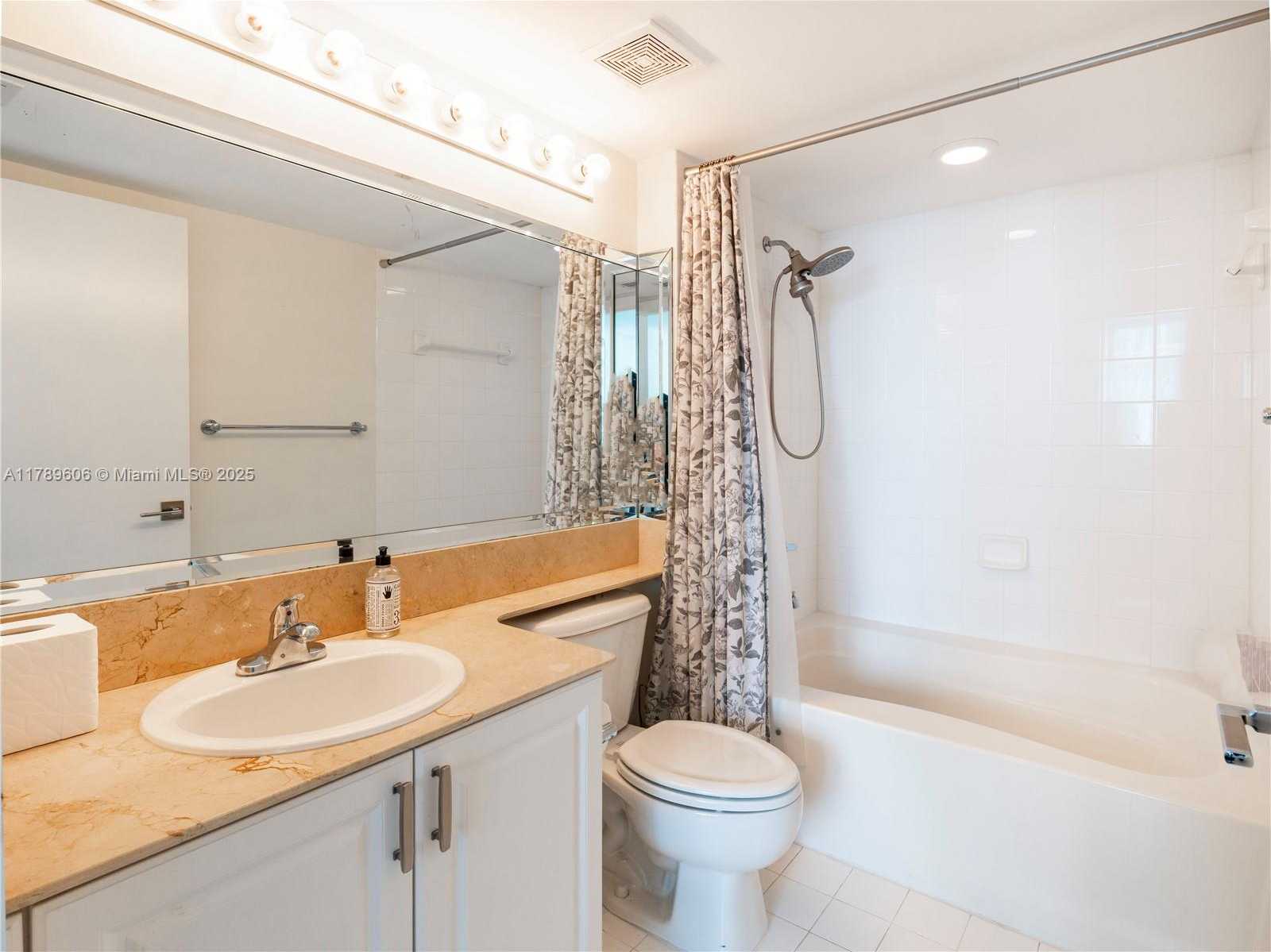 Small Image of 1155 BRICKELL BAY DR #2101, Miami Number 11