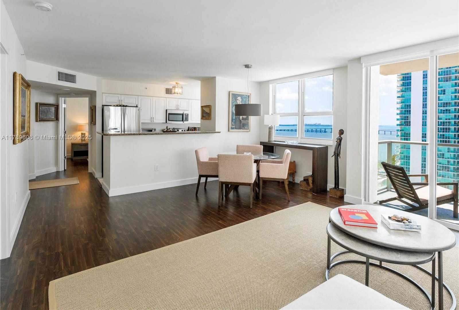 Small Image of 1155 BRICKELL BAY DR #2101, Miami Number 2