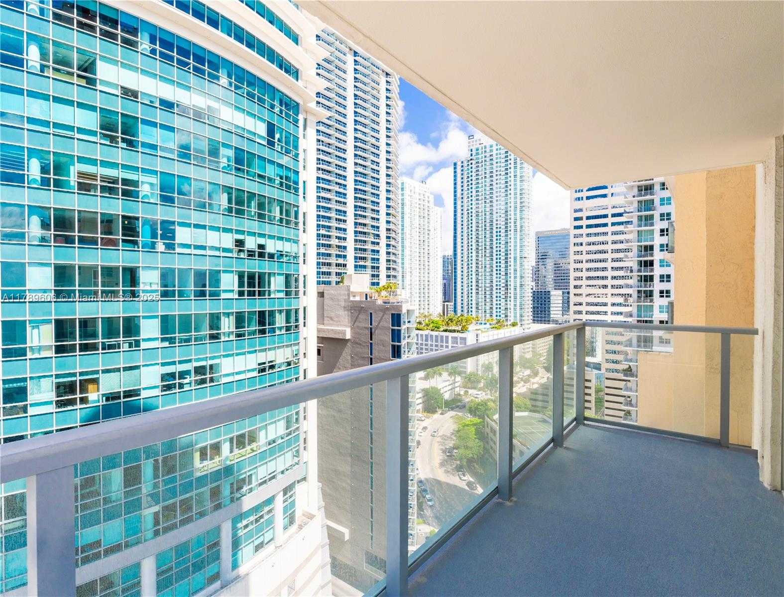 Small Image of 1155 BRICKELL BAY DR #2101, Miami Number 9