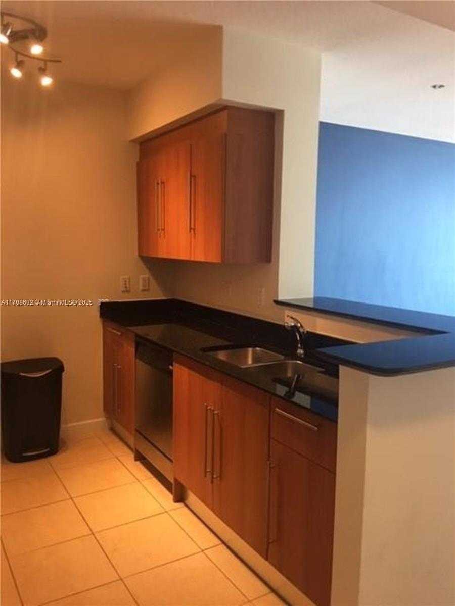 Small Image of 335 SOUTH BISCAYNE BLVD #1904, Miami Number 15