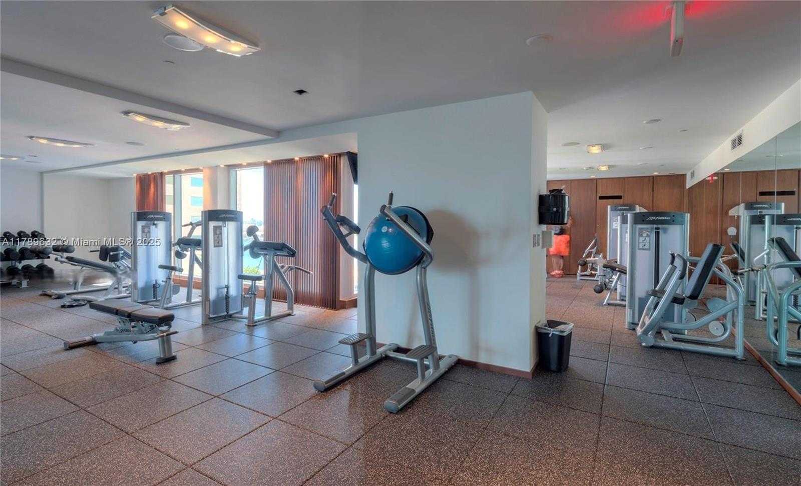 Small Image of 335 SOUTH BISCAYNE BLVD #1904, Miami Number 21