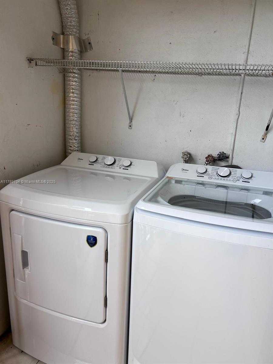 Small Image of 14601 NORTH KENDALL DR #304K, Miami Number 11