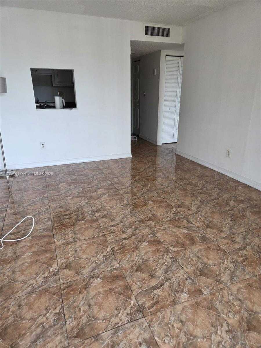 Small Image of 14601 NORTH KENDALL DR #304K, Miami Number 17