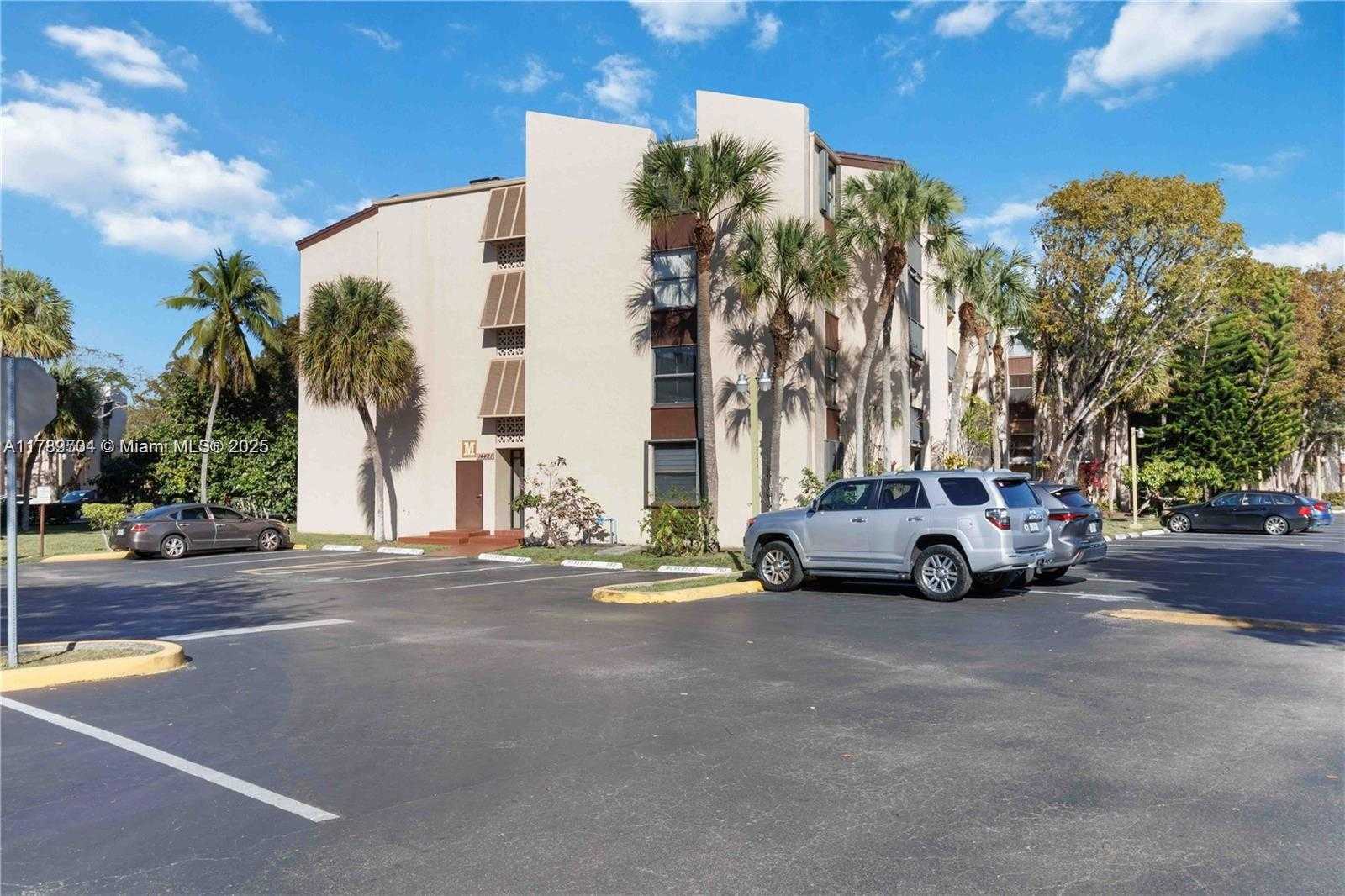 Small Image of 14601 NORTH KENDALL DR #304K, Miami Number 8