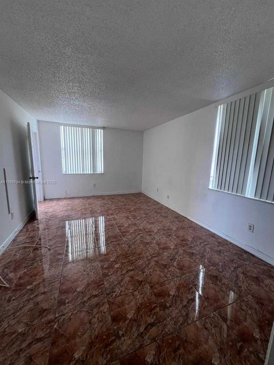 Small Image of 14601 NORTH KENDALL DR #304K, Miami Number 9