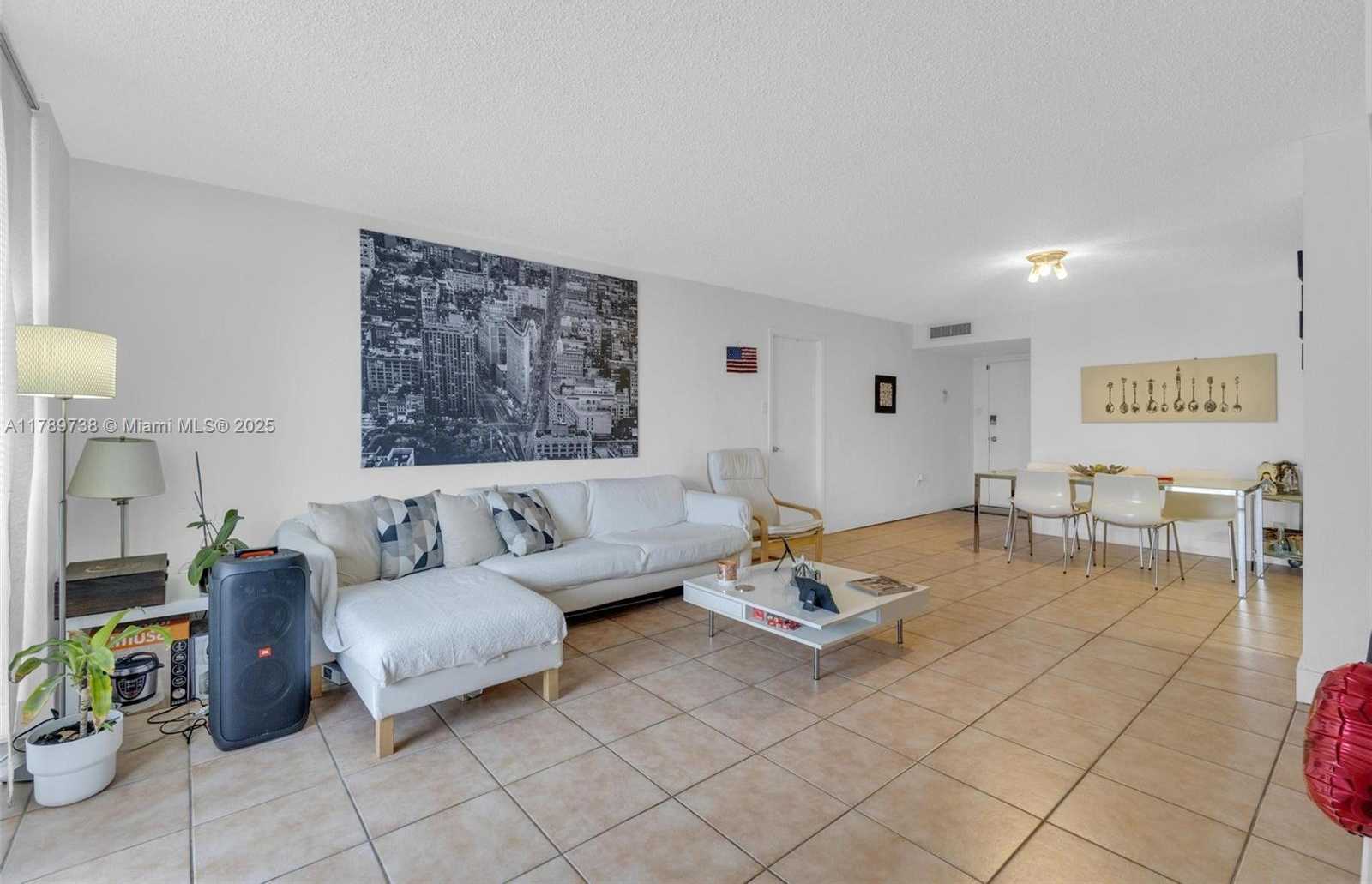 Small Image of 18011 BISCAYNE BLVD #302, Aventura Number 27
