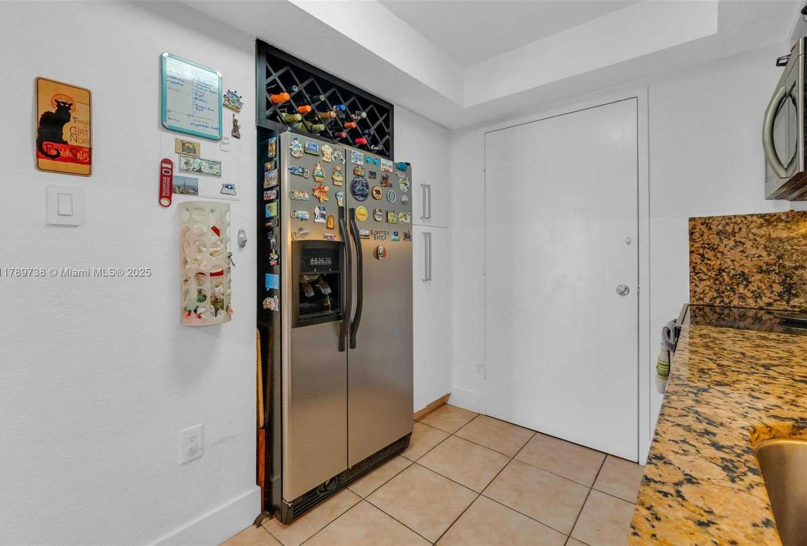 Small Image of 18011 BISCAYNE BLVD #302, Aventura Number 4