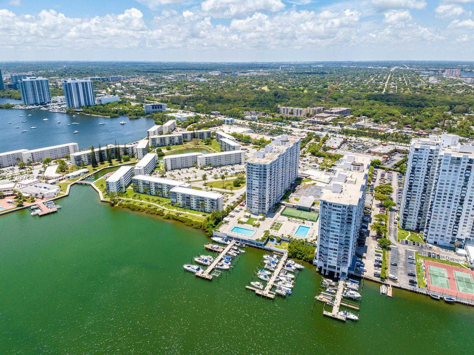 Small Image of 18011 BISCAYNE BLVD #302, Aventura Number 48