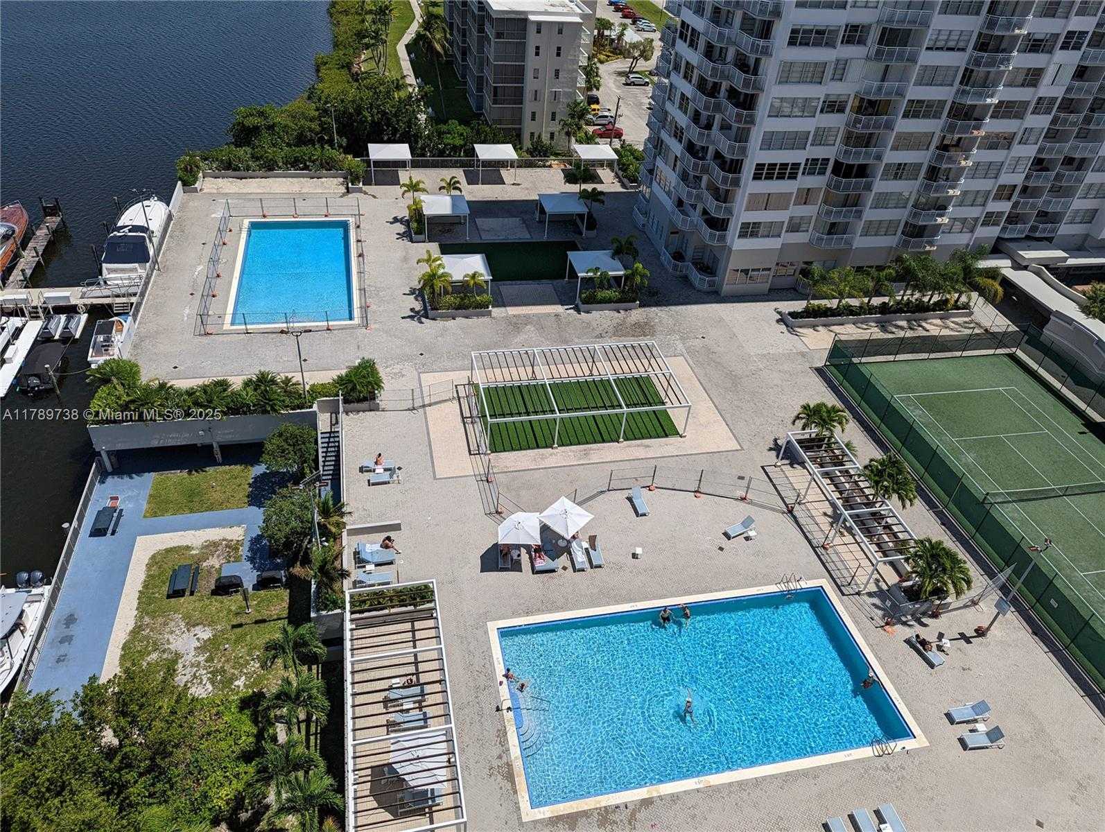 Small Image of 18011 BISCAYNE BLVD #302, Aventura Number 51