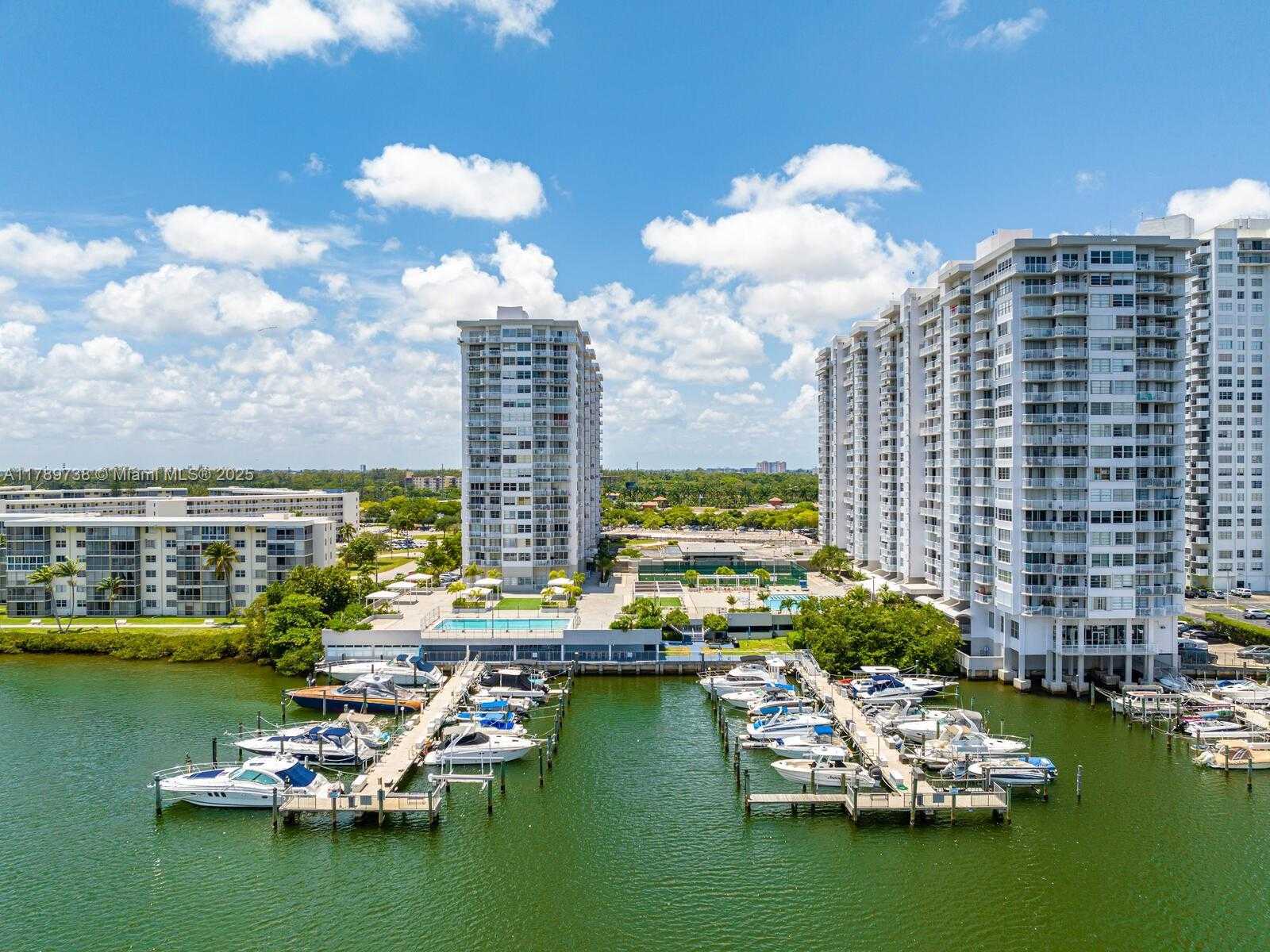 Small Image of 18011 BISCAYNE BLVD #302, Aventura Number 53
