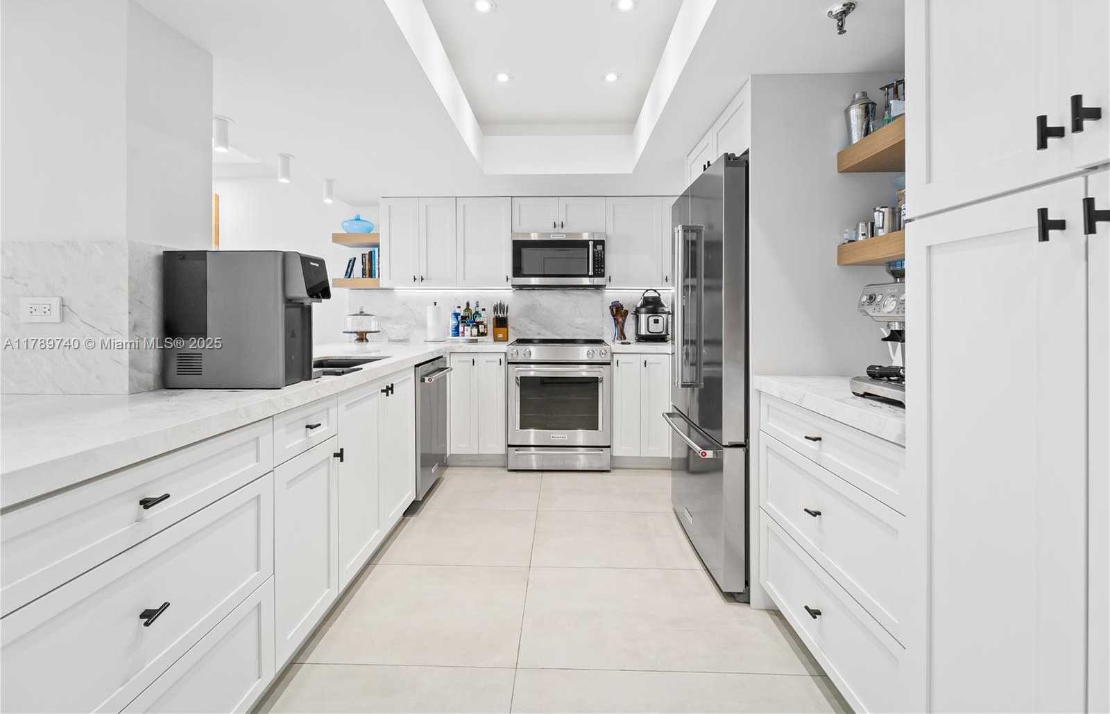 Small Image of 520 BRICKELL KEY DR #A713, Miami Number 26