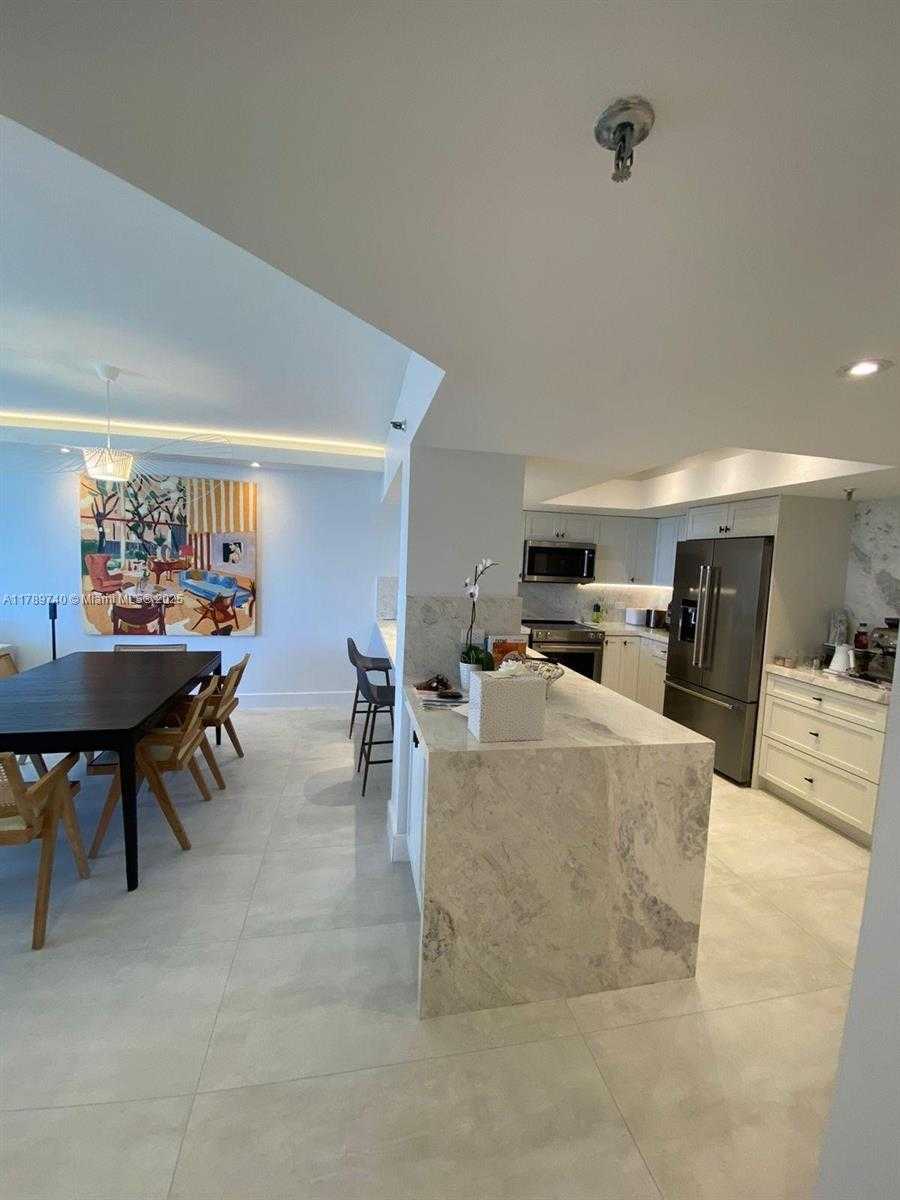 Small Image of 520 BRICKELL KEY DR #A713, Miami Number 5