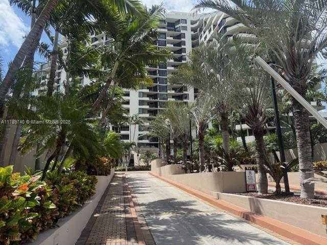 Small Image of 520 BRICKELL KEY DR #A713, Miami Number 9