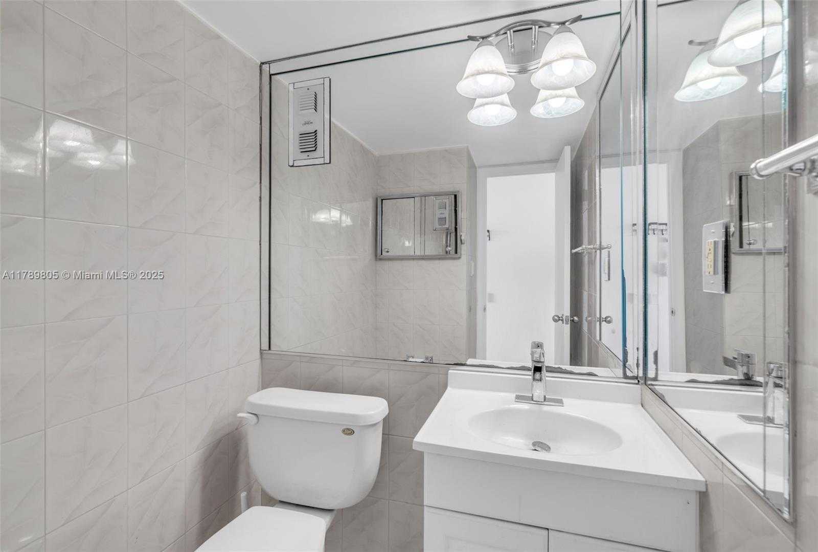 Small Image of 6900 BAY DR #11F, Miami Beach Number 12