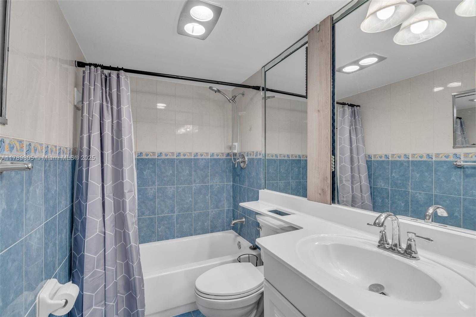 Small Image of 6900 BAY DR #11F, Miami Beach Number 13