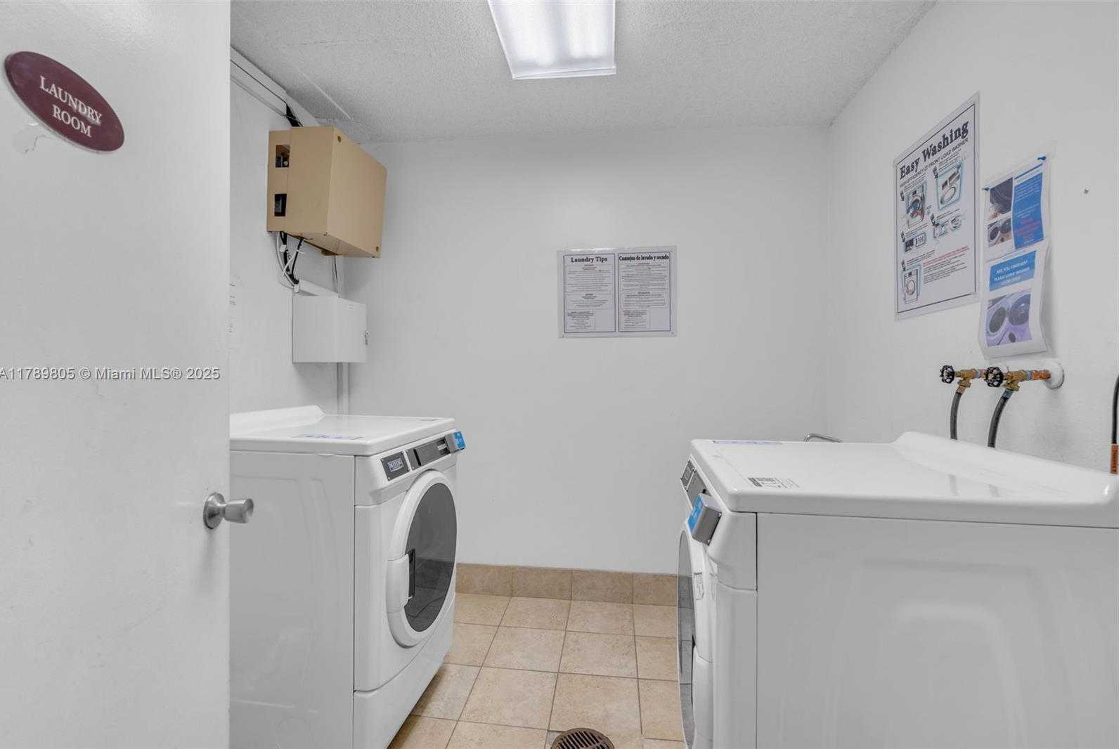 Small Image of 6900 BAY DR #11F, Miami Beach Number 25