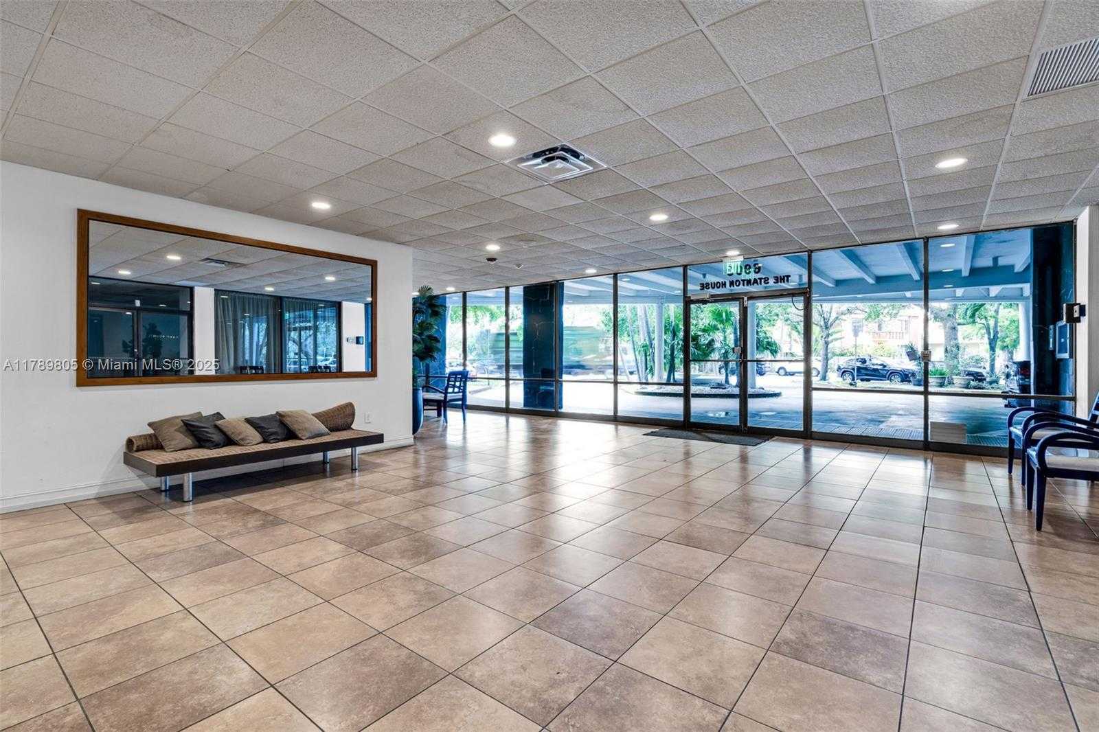 Small Image of 6900 BAY DR #11F, Miami Beach Number 26