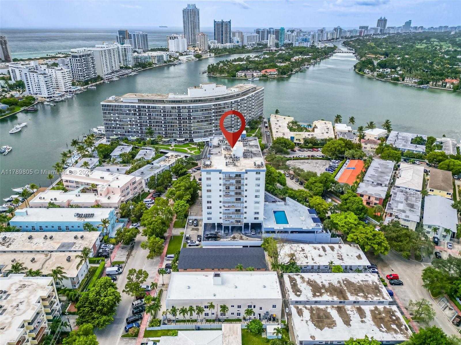 Small Image of 6900 BAY DR #11F, Miami Beach Number 40