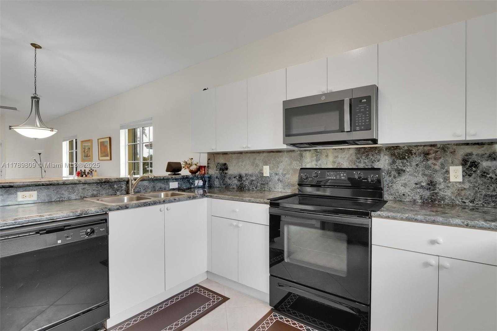 Small Image of 9875 GALLEON DR, West Palm Beach Number 19