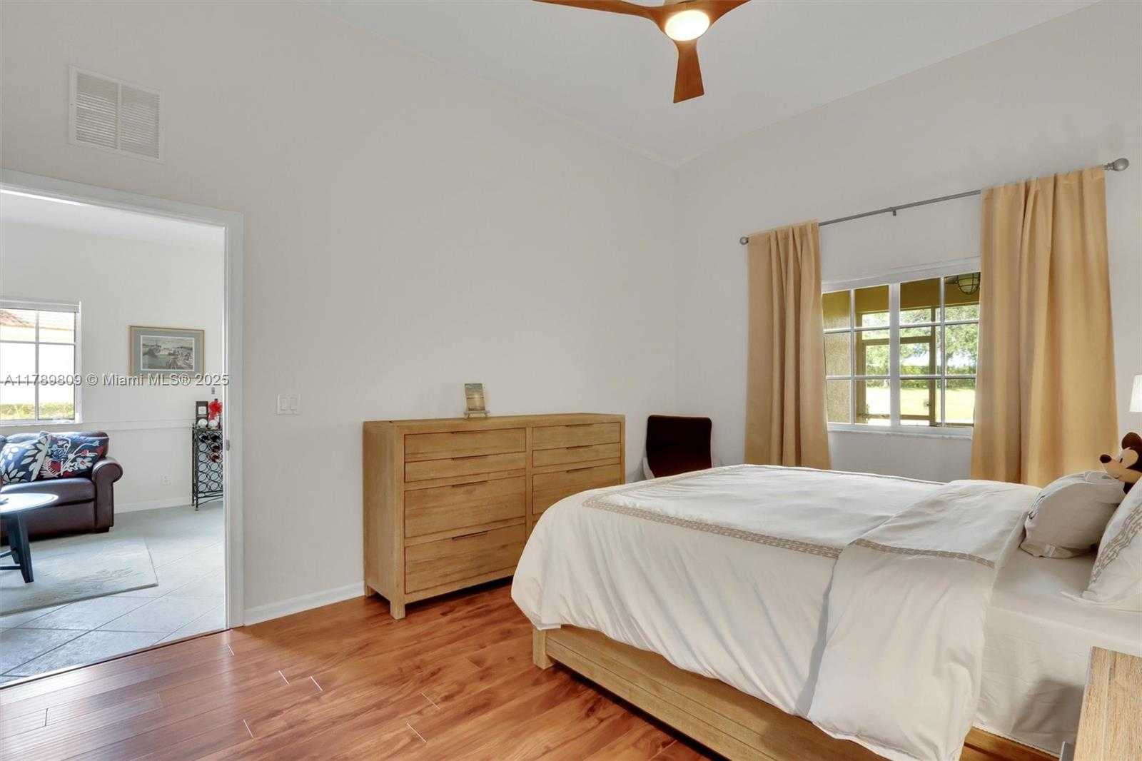 Small Image of 9875 GALLEON DR, West Palm Beach Number 54