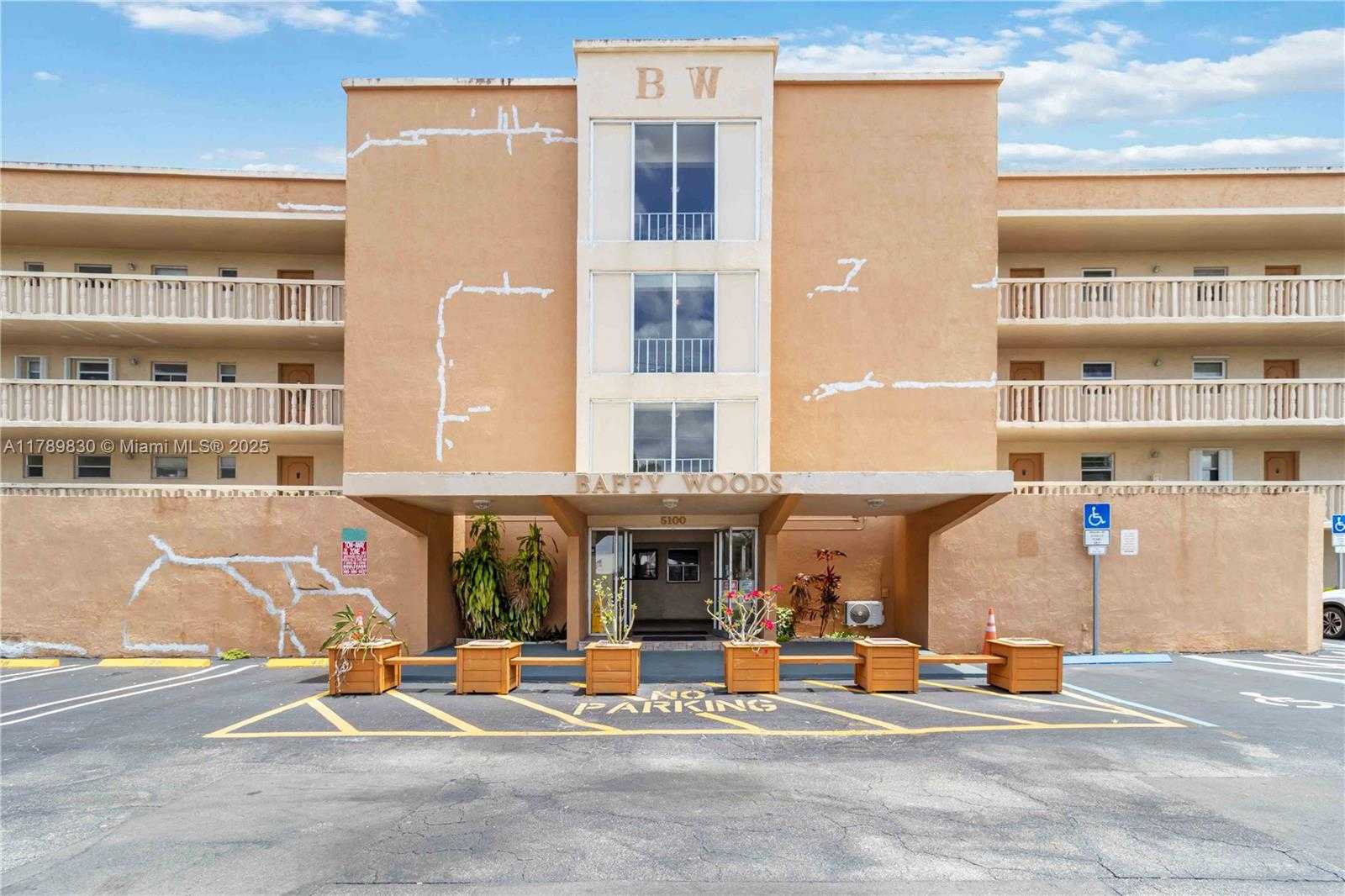 Small Image of 5100 SOUTH WEST 90TH AVE #203, Cooper City Number 4