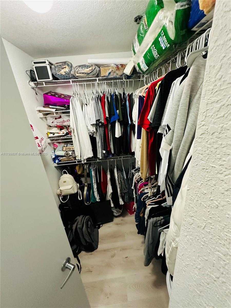 Small Image of 1300 PENNSYLVANIA AVE #109, Miami Beach Number 14